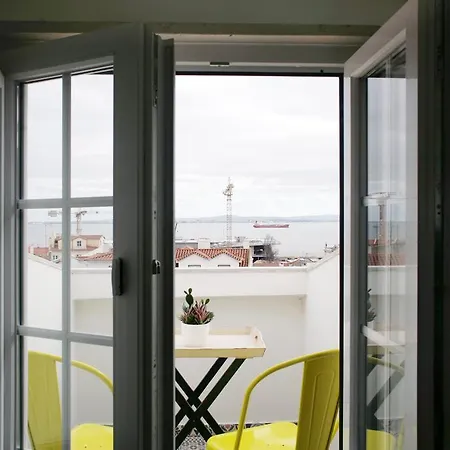 Alfama With River View *