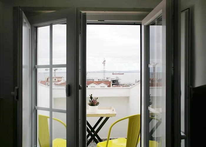 Alfama With River View *